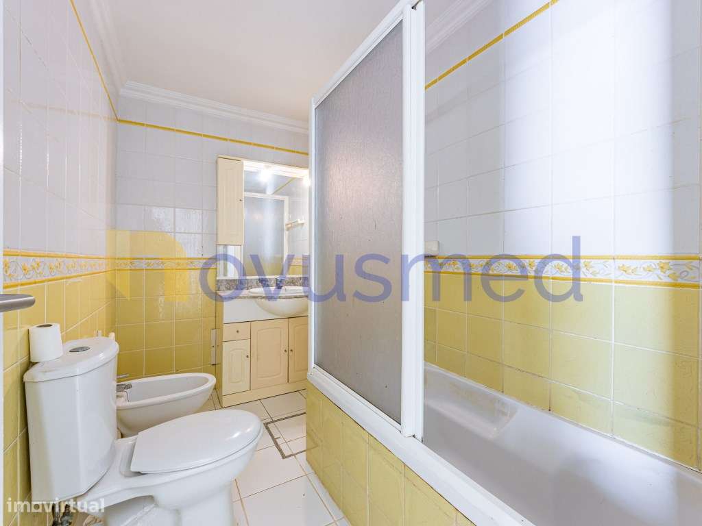 Moradia com Piscina na Zona Premium Areias São João, Albufeira-29