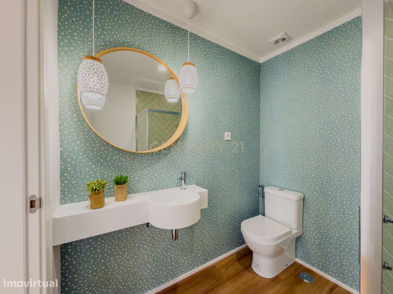 Apartamento 3 assoalhadas, remodelado com acabamentos de charme, situa-13
