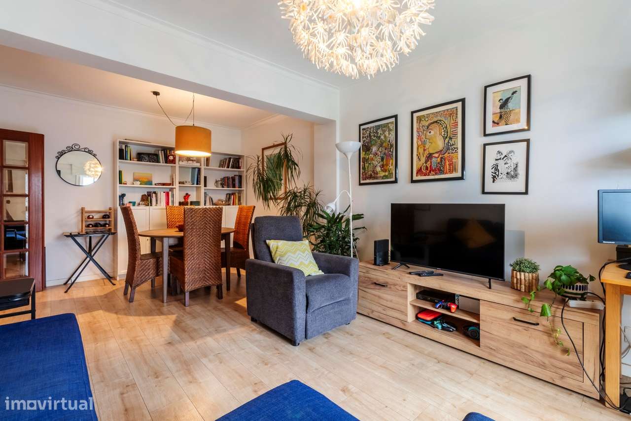 Apartamento T2 c/ 2 Wcs Totalmente Remodelado na Rinchoa, Sintra-12