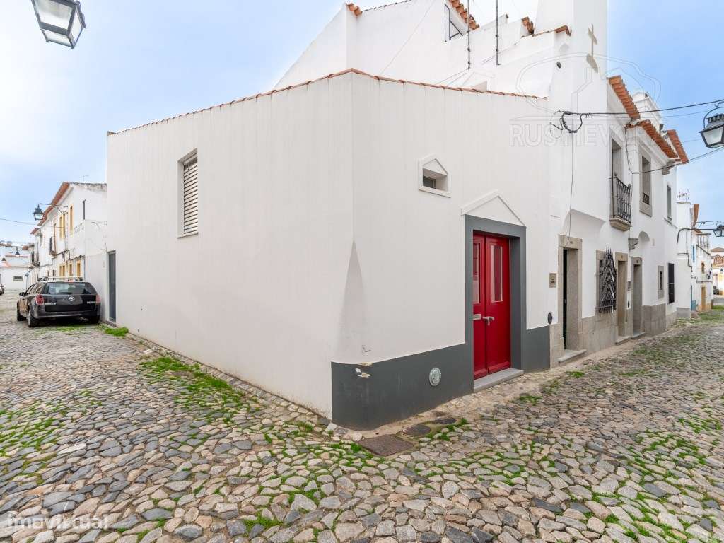 Moradia com duas assoalhadas (T1) com quintal, totalmente equipada ... - Grande imagem: 5/26