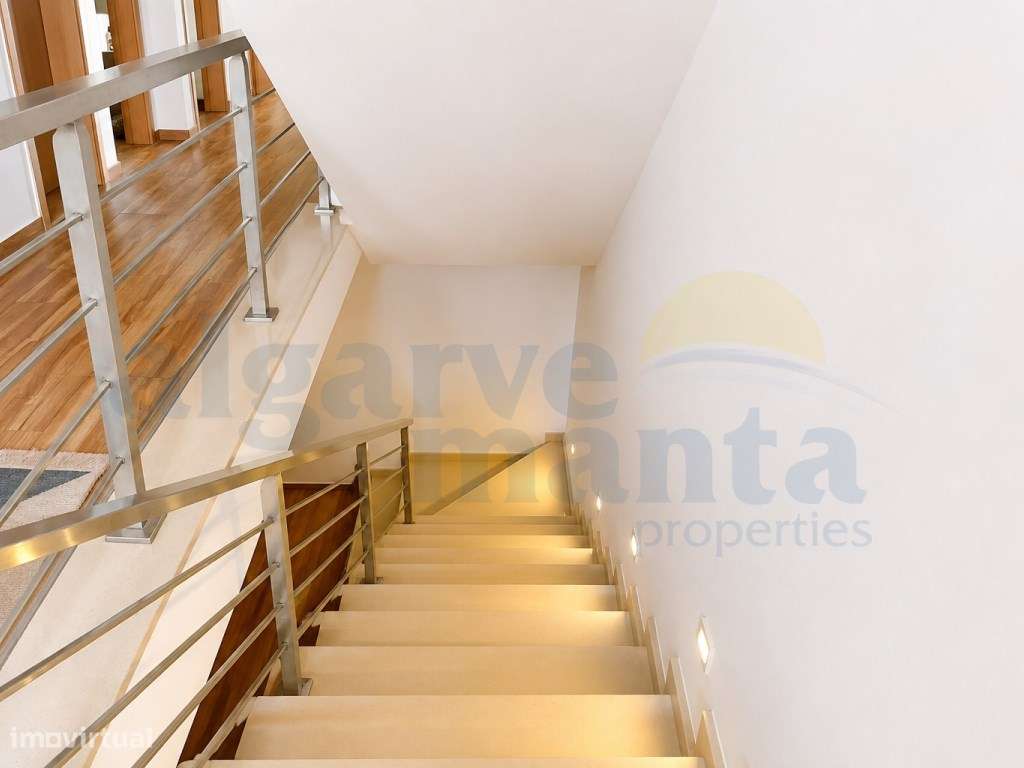 Moradia T3 Moderna com Garagem - Perto do Centro de Vila Nova de Ca...-14