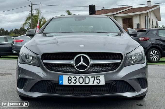 Mercedes-Benz CLA 200 Urban - 23