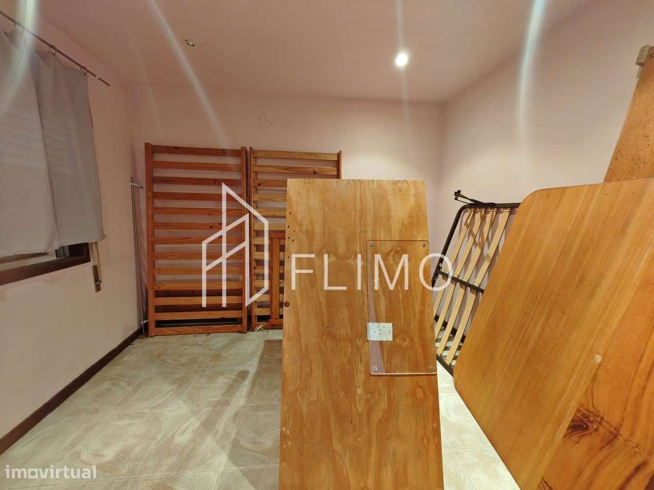 Moradia T4 com potencial Bifamiliar-24