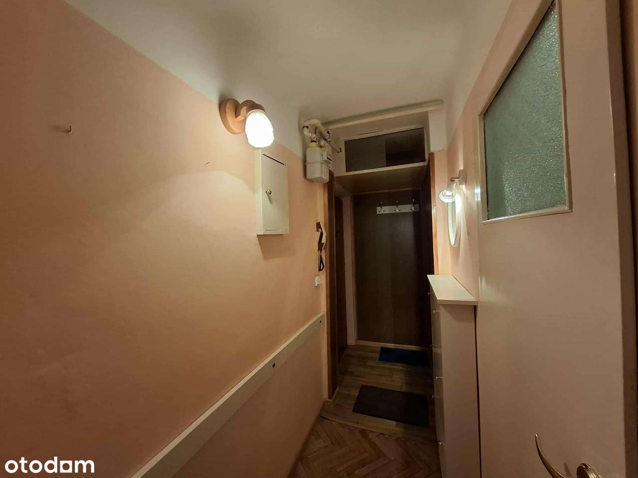 Przytulne 2-pokojowe mieszkanie z loggią na drugim piętrze-11