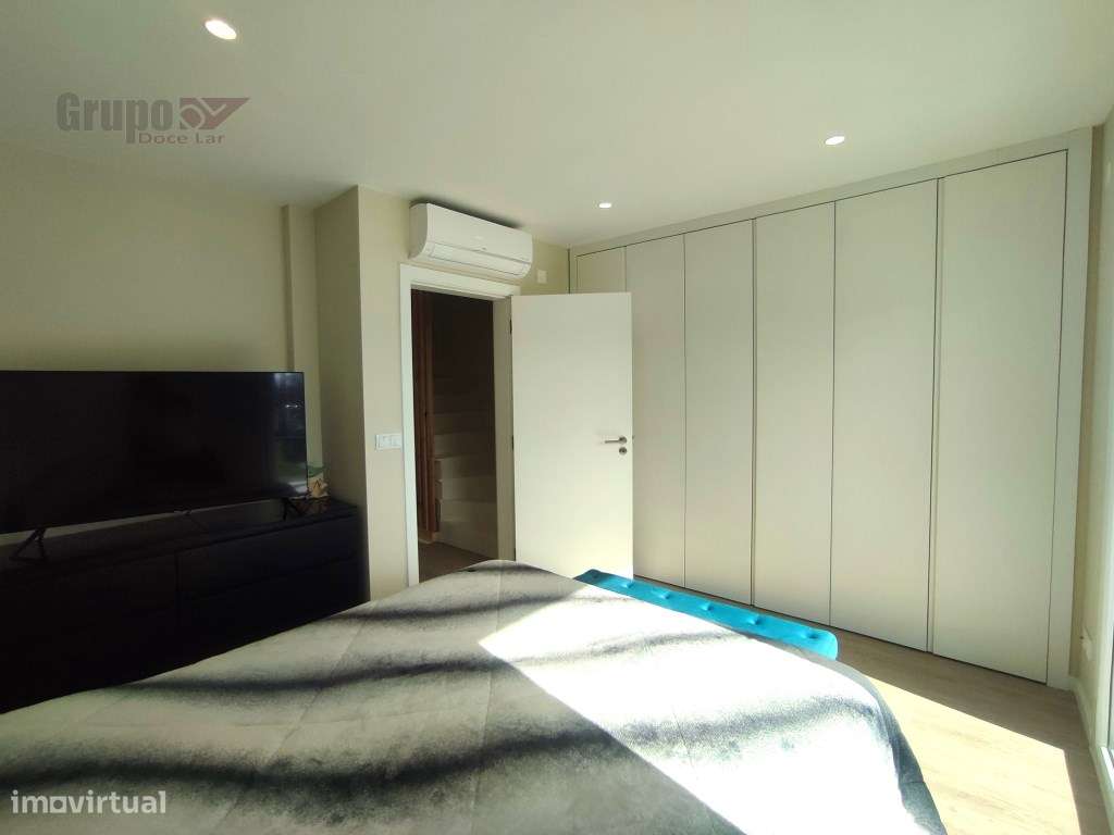 Moradia Geminada T3 Triplex, com Garagem e como Nova em Quinta do C...-21