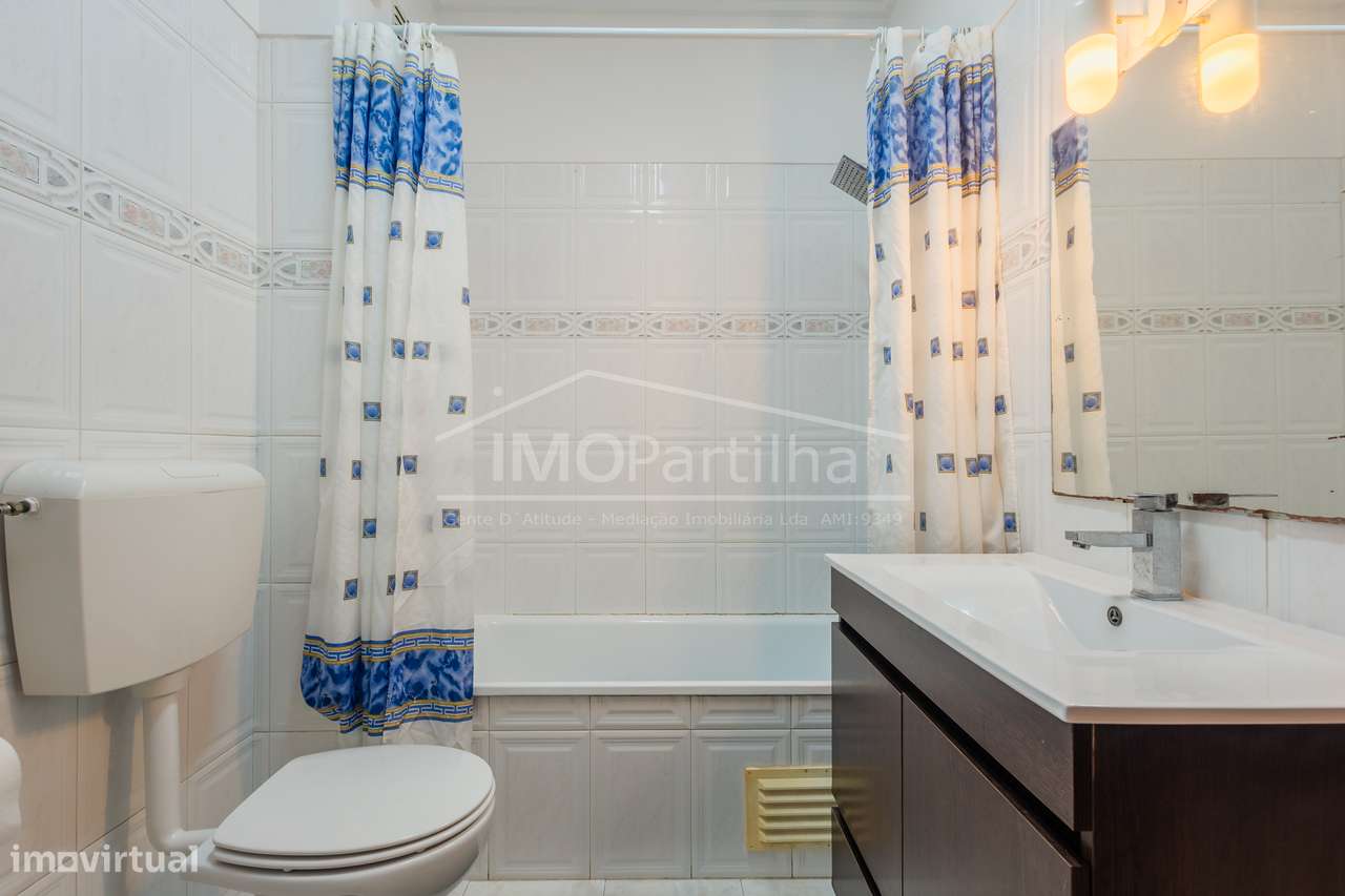 Apartamento T2 junto ao Parque de Santa Marta - Corroios-12
