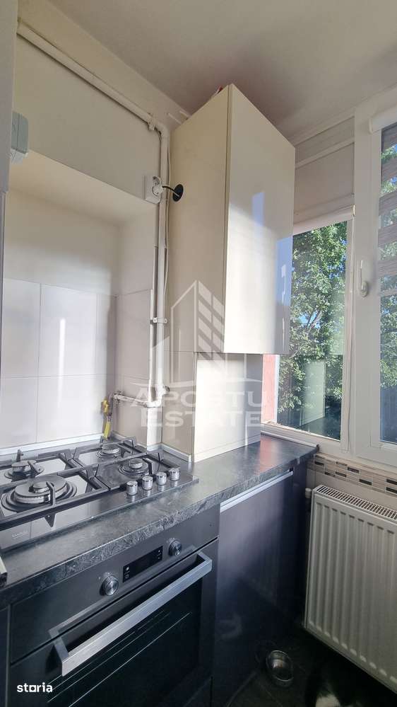 Apartament 3 camere, decomandat, centrala proprie, zona Lipovei - Imagine principală: 4/10