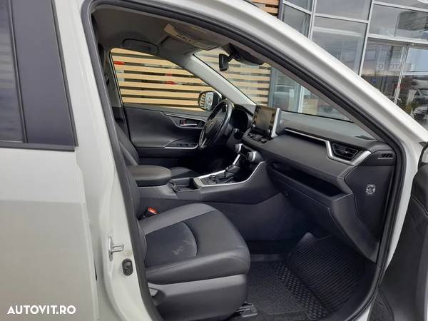 Toyota RAV4 2.5 Hybrid VVT-iE 4x4 Luxury - 8