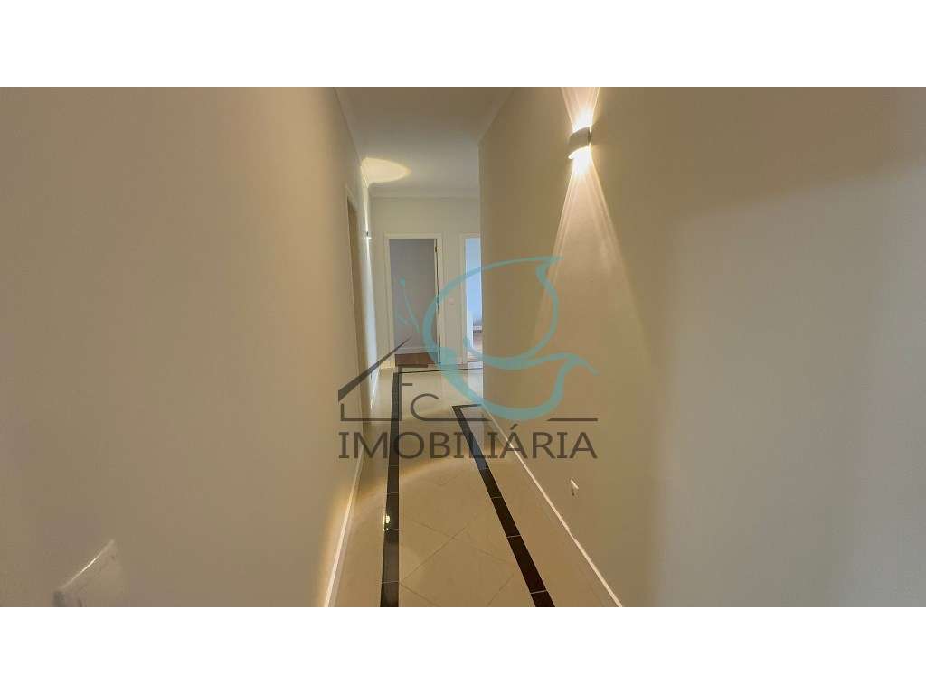 Moradia T5 com Vista para a Serra em Alenquer-46