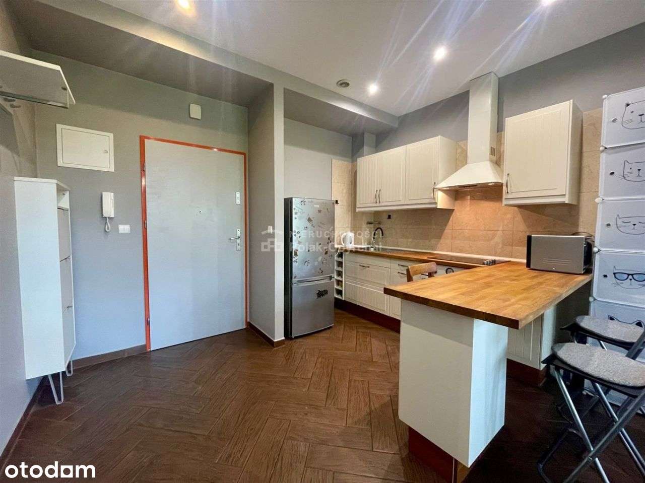 Centrum - 2 pokoje, winda, parking-3