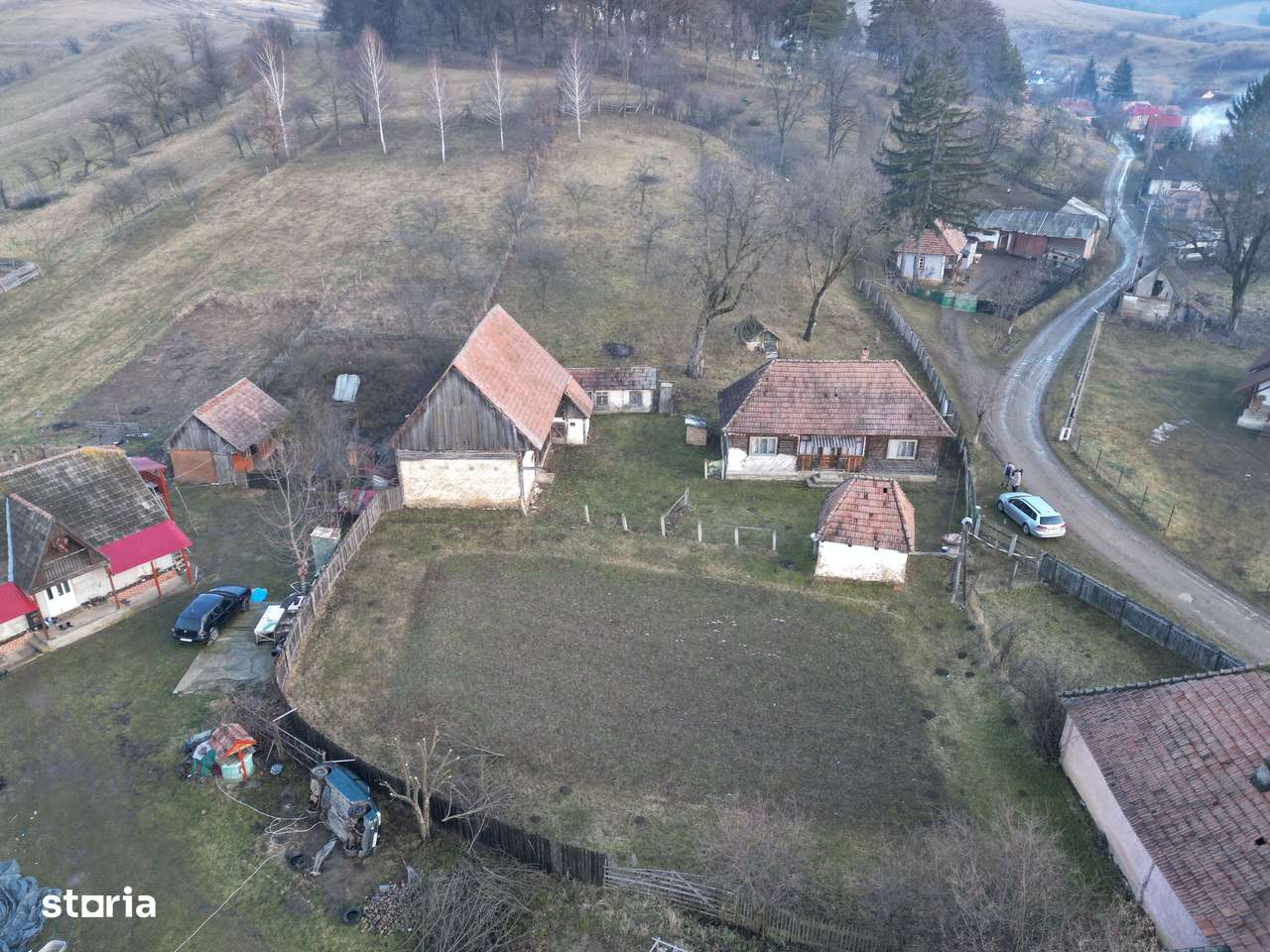 Casă 3 camere 65 mp + teren 3.134 mp Boroșneu Mic-2