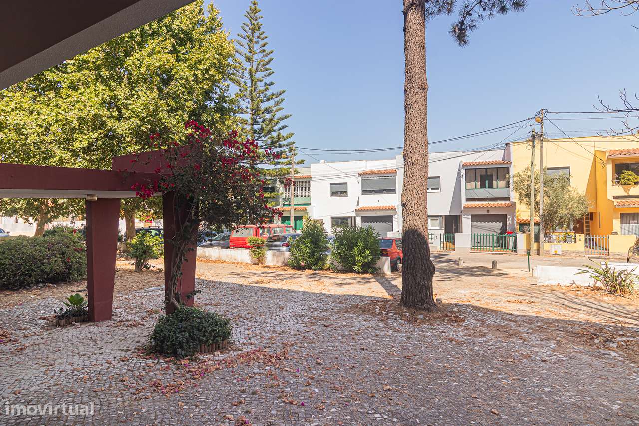 Apartamento T2 remodelado num RC na Marisol-27