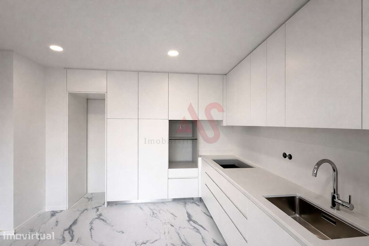 T2 NOVO INSERIDO NO EDIFICÍO NOVA TROFA II - Grande imagem: 3/12