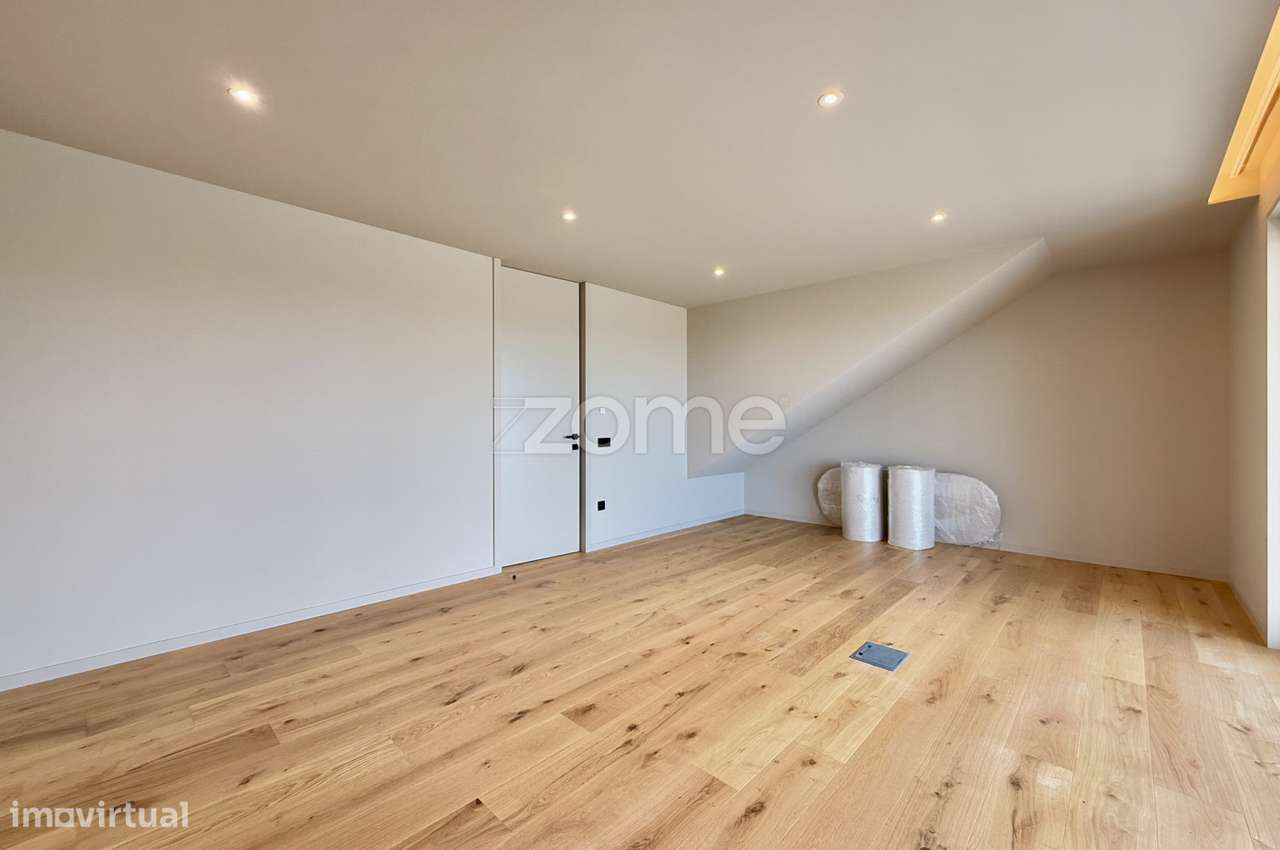 Kayo Residences - Moradias individuais T3 e T4 - Lote 3 - Grande imagem: 1/56