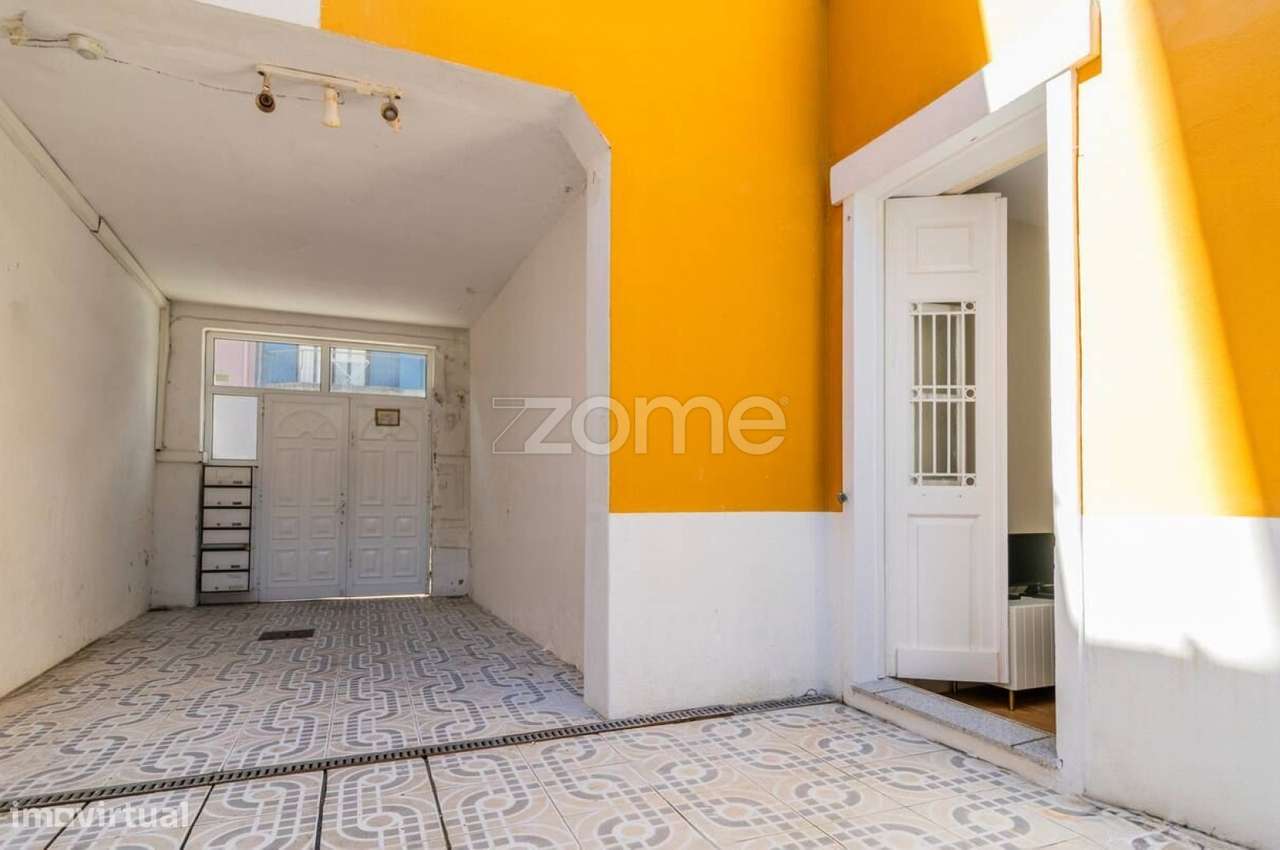 Prédio com 2 frações para investimento à rua da Constituição, Porto... - Grande imagem: 4/40