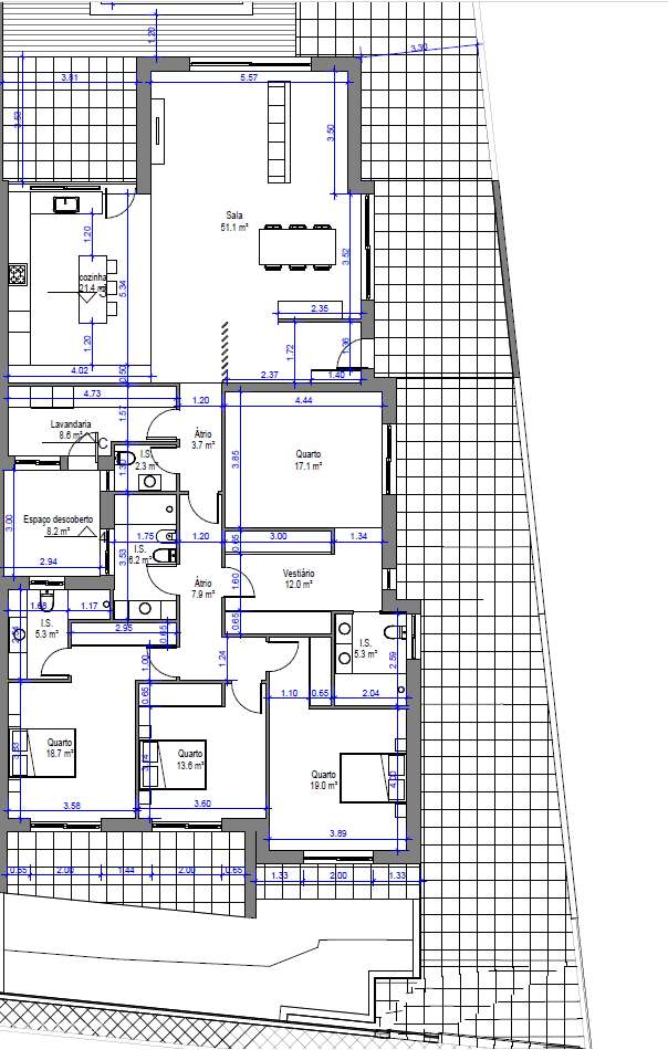 Moradia T4 com Piscina em Grijó – Espaço, Conforto e Privacidade-6