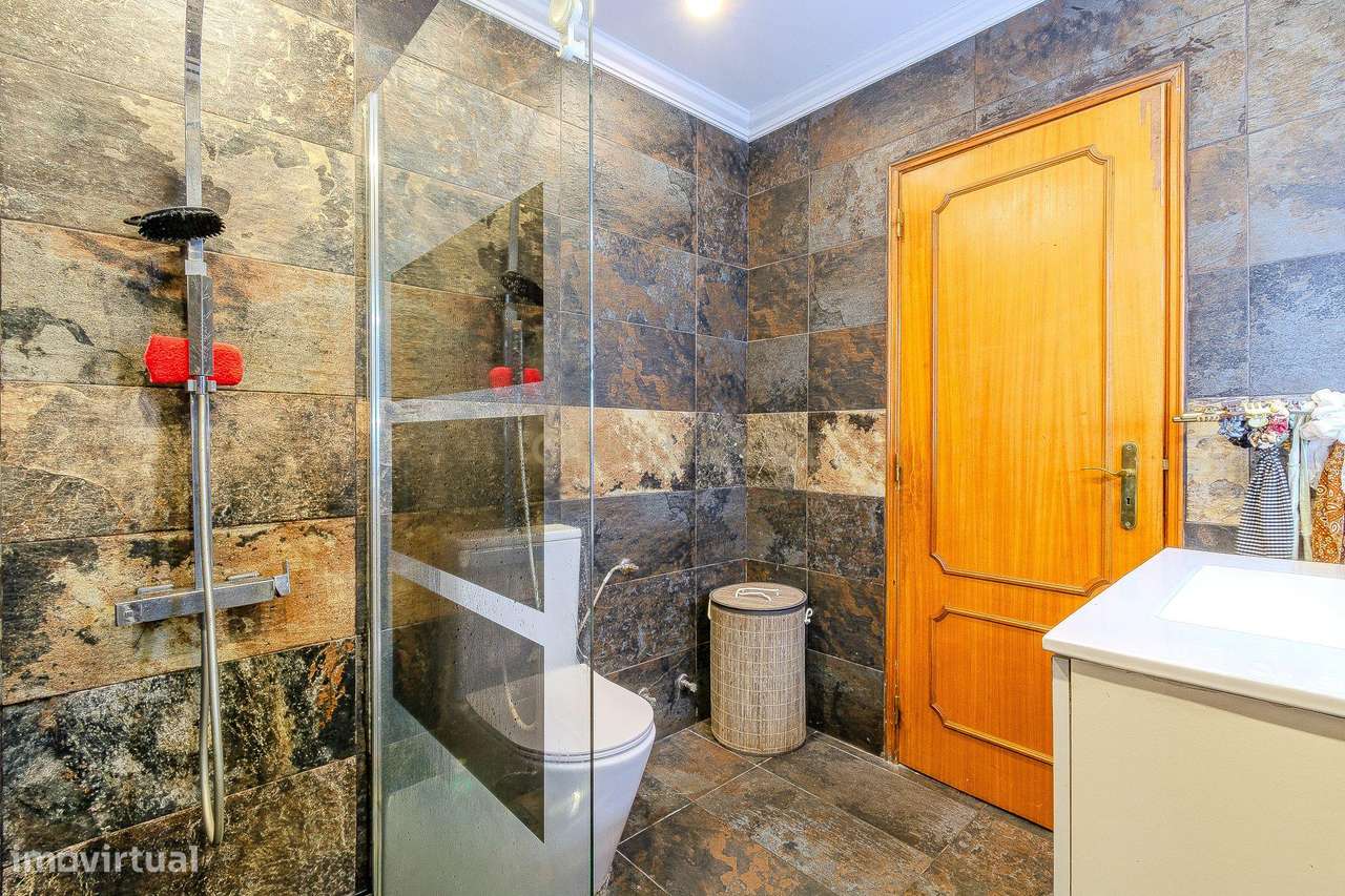 Apartamento T2 com 116 m² em Condomínio Privado no Centro de Albufeira-16