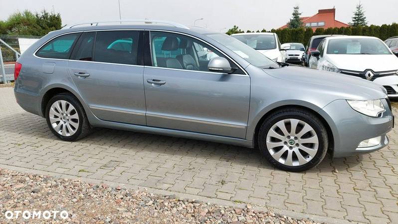 Skoda Superb 2.0 TDI 4x4 Exclusive - 10