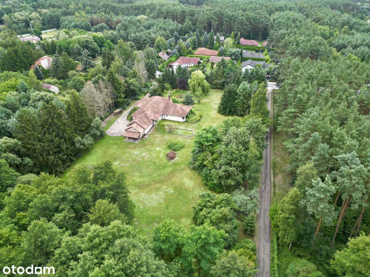 Rezydencjonalna działka z domem w sercu Borówca. - Pełny obrazek: 4/20