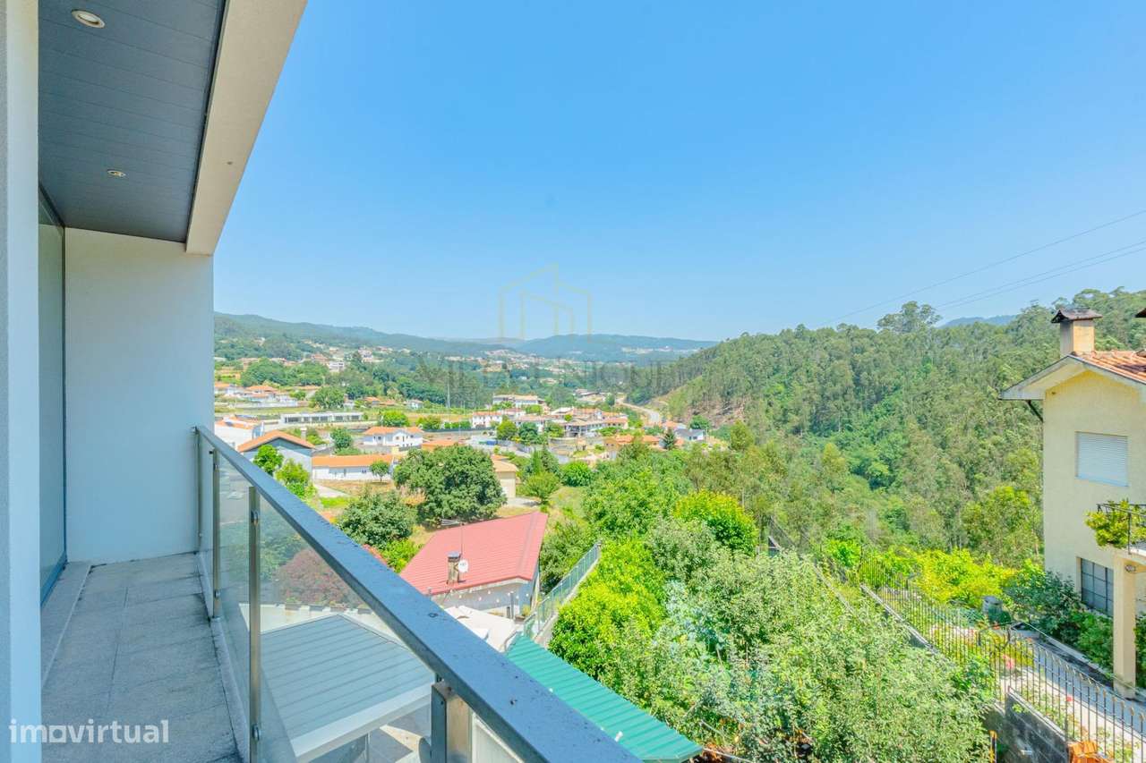 Moradia T4 Moderna com 3 Suítes em Terreno de 460m2-14