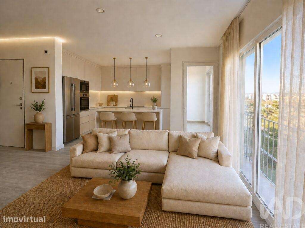 Apartamento T2 Em Corroios De 70 00 M2