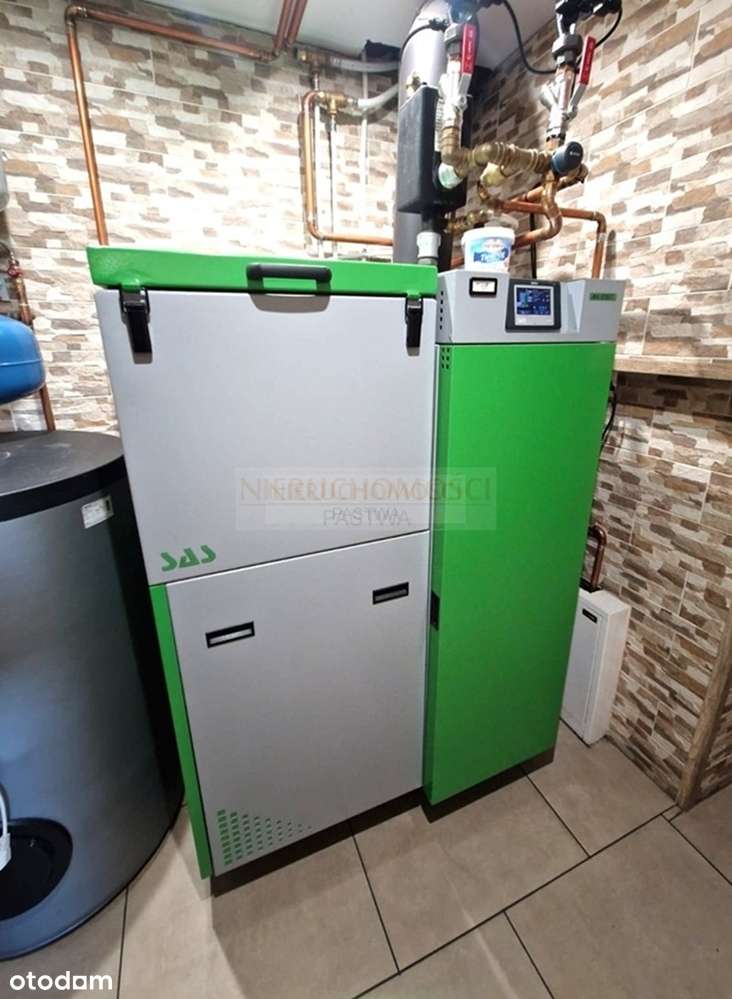 Mieszkanie z potencjałem i dużą działką budowlaną!-11