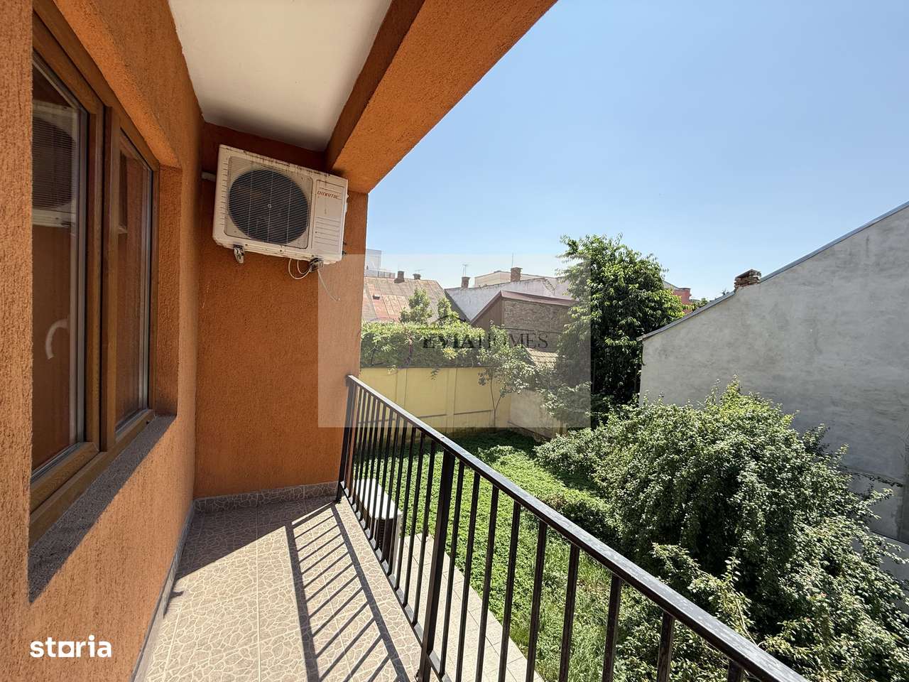 Casa individuala spatioasa, curte si parcare/zona Semicentrala - Imagine principală: 5/10