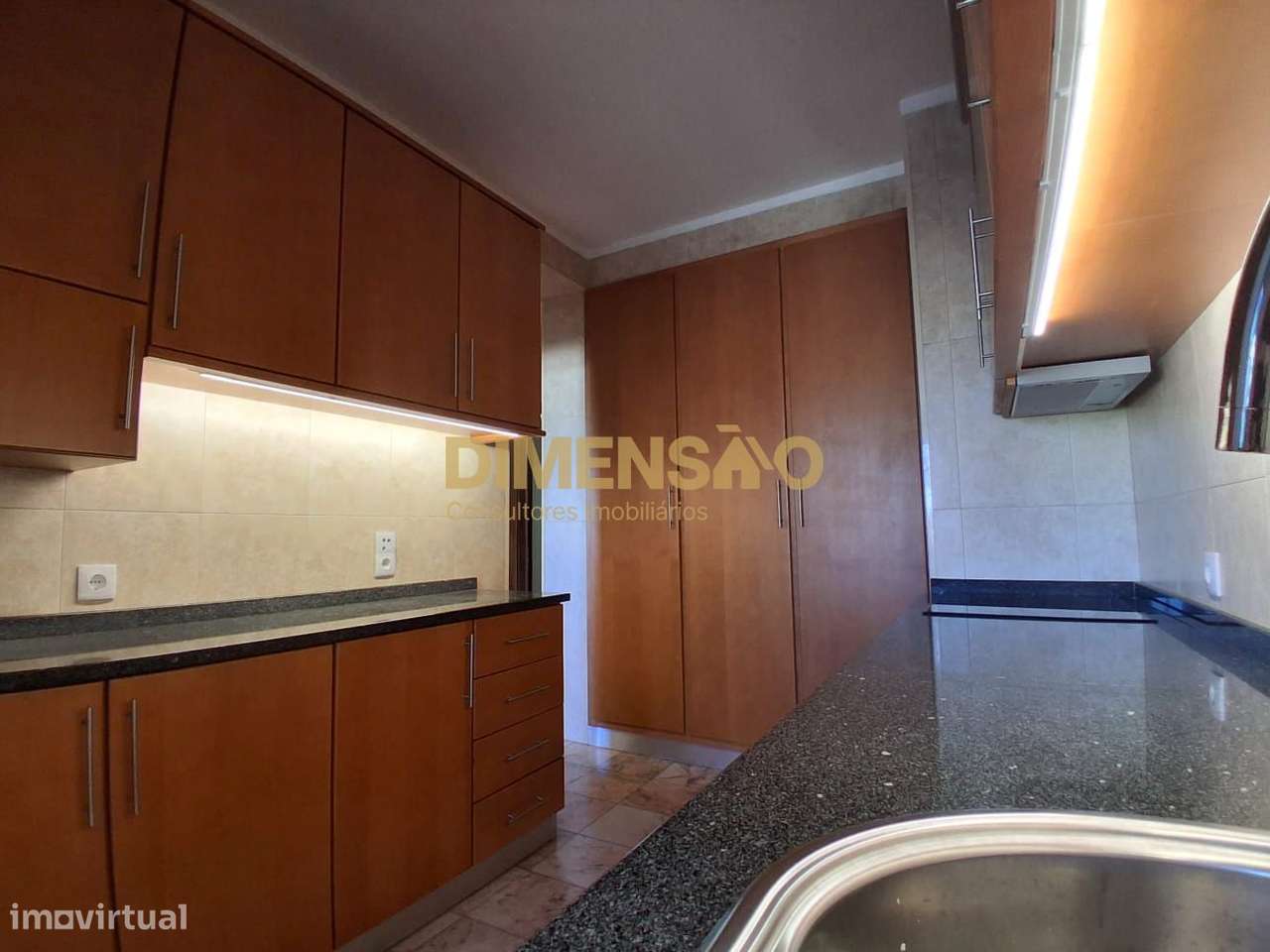 Arrendamento T4 em Matosinhos Sul  Junto ao Metro e à Praia DCI154 - Grande imagem: 5/25