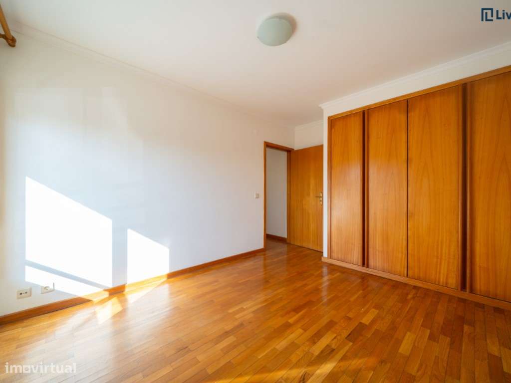 T2 com Amplo Terraço em Gulpilhares-11