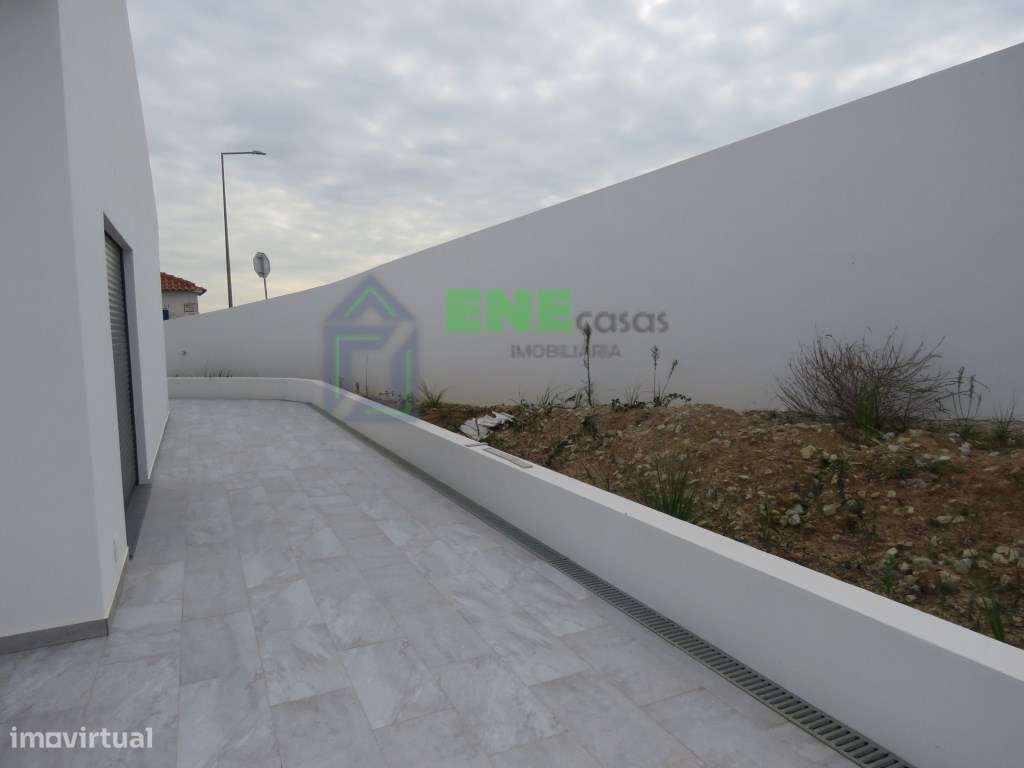 Moradia T4 na Vila da Ericeira-5