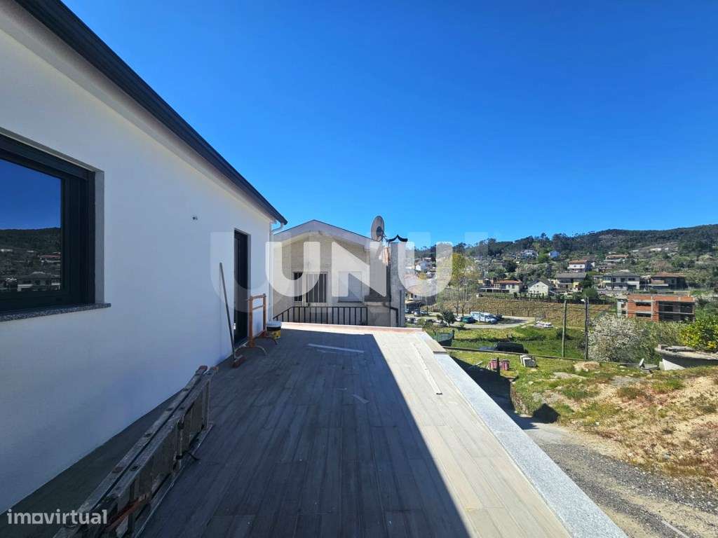 Apartamento T2 - Localização Tranquila-5