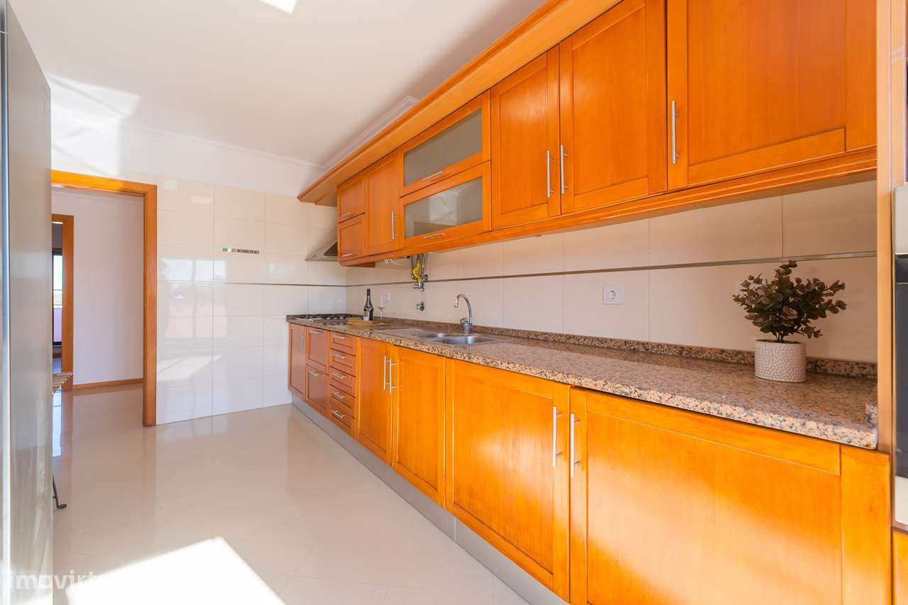 Apartamento T2 na Quinta do Conde-36