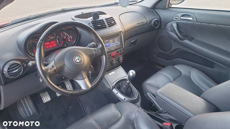 Alfa Romeo GT 1.9JTD 16V Q2 - 17