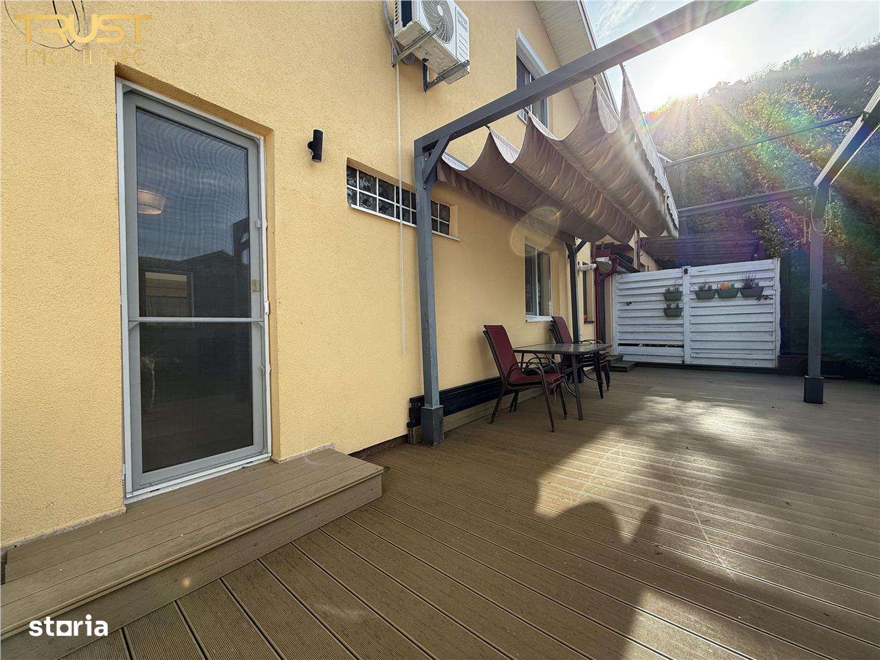 Duplex cu 4 camere l Sub Cetate l 165 MP Curte-14