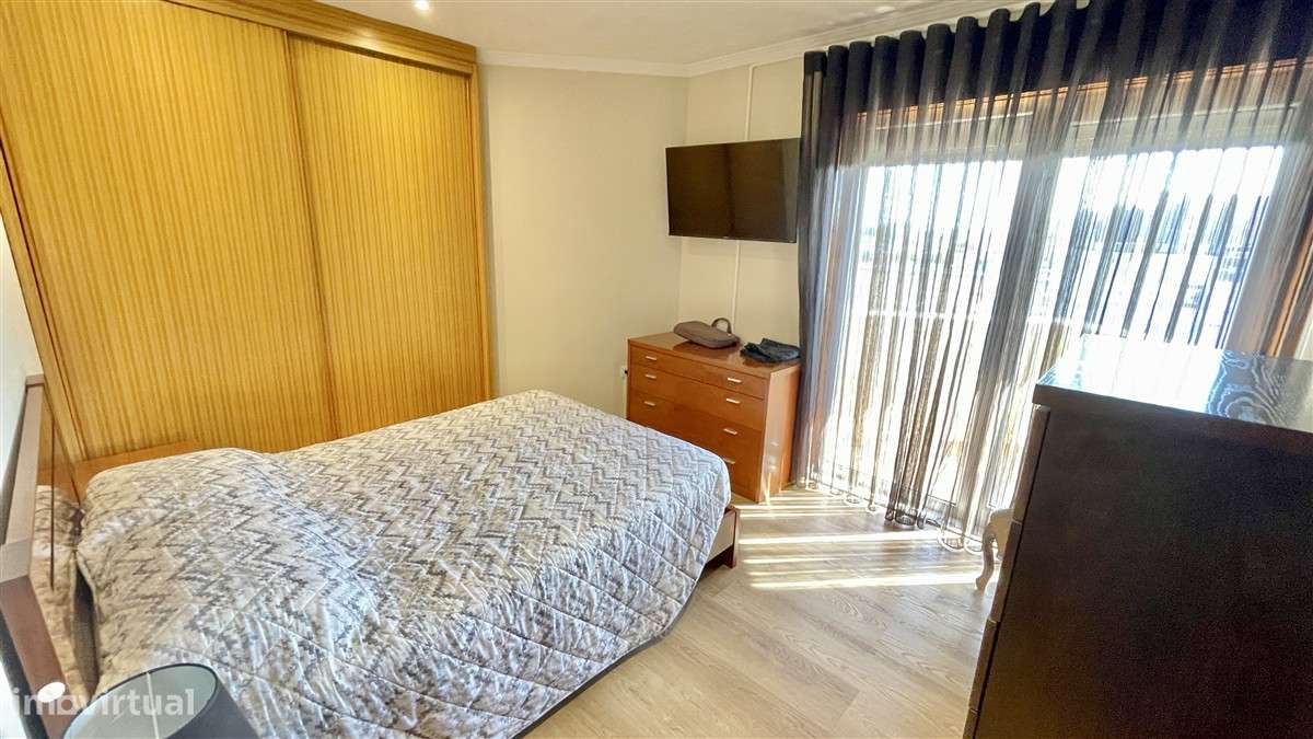 Moradia T4-Póvoa de Varzim-Centro-Acessos-2 Garagens Fechadas-10