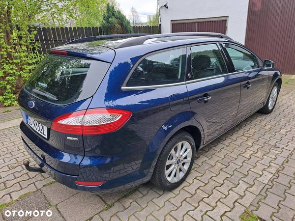 Ford Mondeo 2.0 Ghia - 12