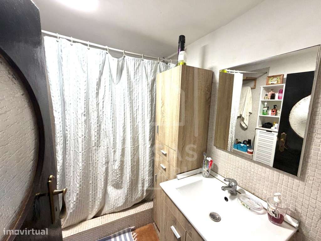 Moradia T4 com quintal e piscina em Vila Ruiva-18