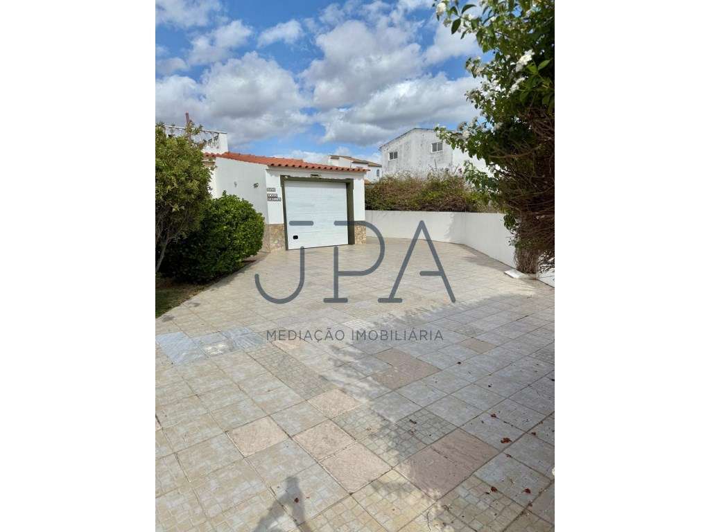 Moradia Isolada V4 +1 com Piscina e Garagem,Quinta do Sobral-33
