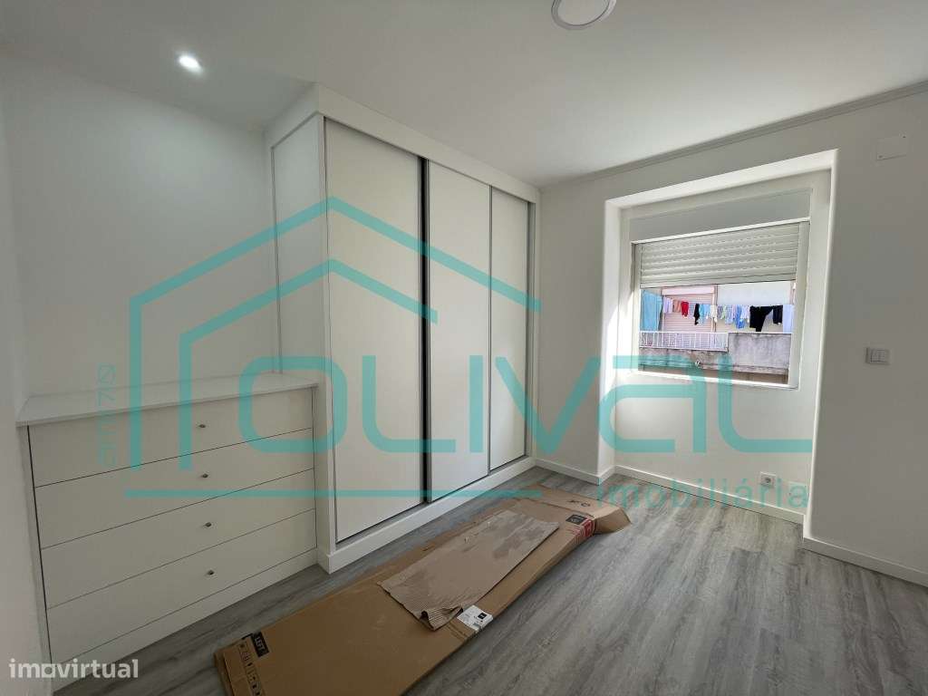 Apartamento T2 Renovado Centro da Cidade-7