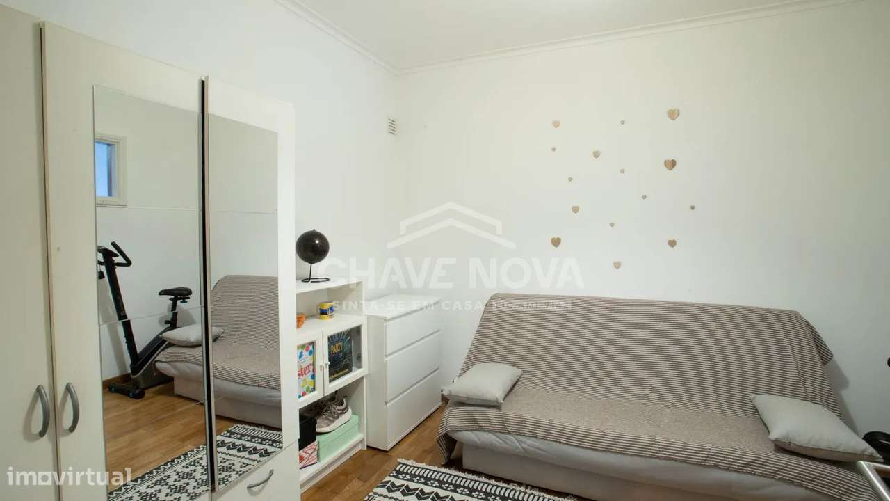 T1+1 c/ Terraço e Lugar de Garagem em Vilar do Paraíso-12