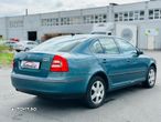Skoda Octavia 1.6 FSI Elegance Aut - 3