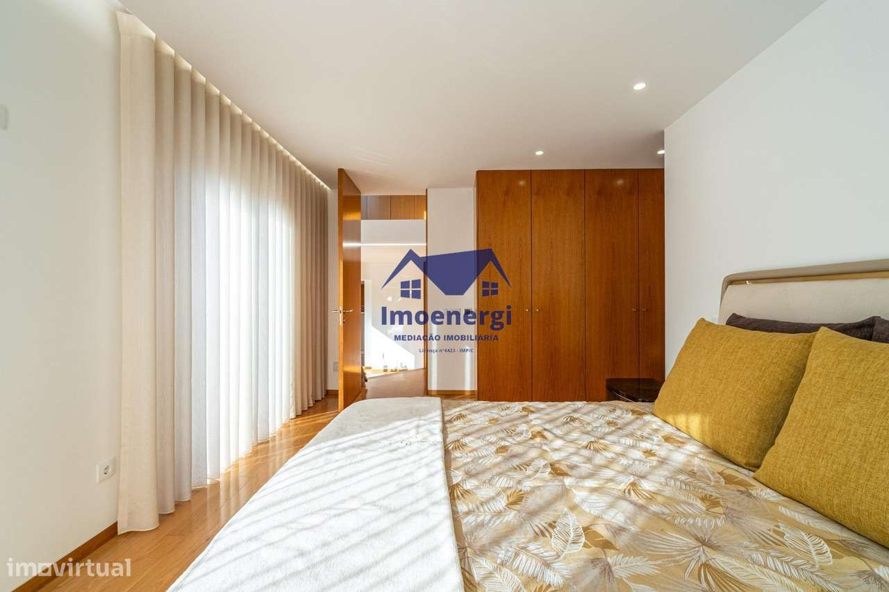 Excelente Moradia T4 de Luxo – 4 Frentes - Argivai-11