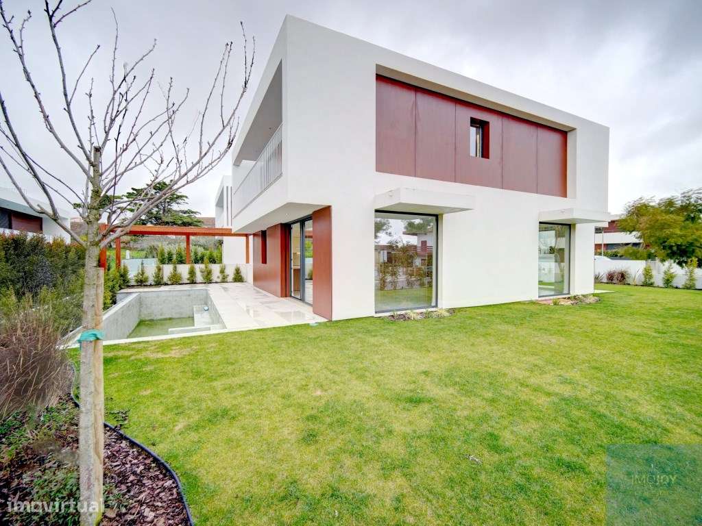 Moradia T3 com Piscina, Jardim e Acabamentos de Excelência em Sintra - Grande imagem: 4/30