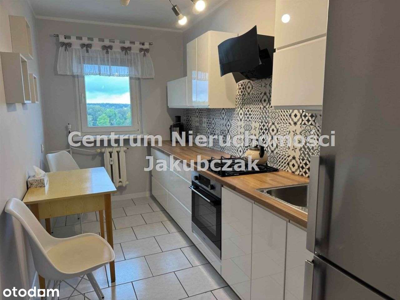 Mieszkanie, 56 m², Leszno-0