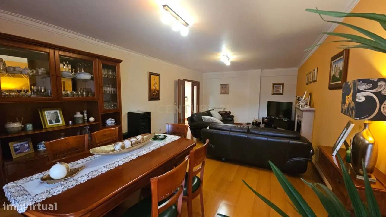 Sintra - Mem Martins, apartamento T3 com cerca de 150m², garagem e 2 p - Grande imagem: 5/33