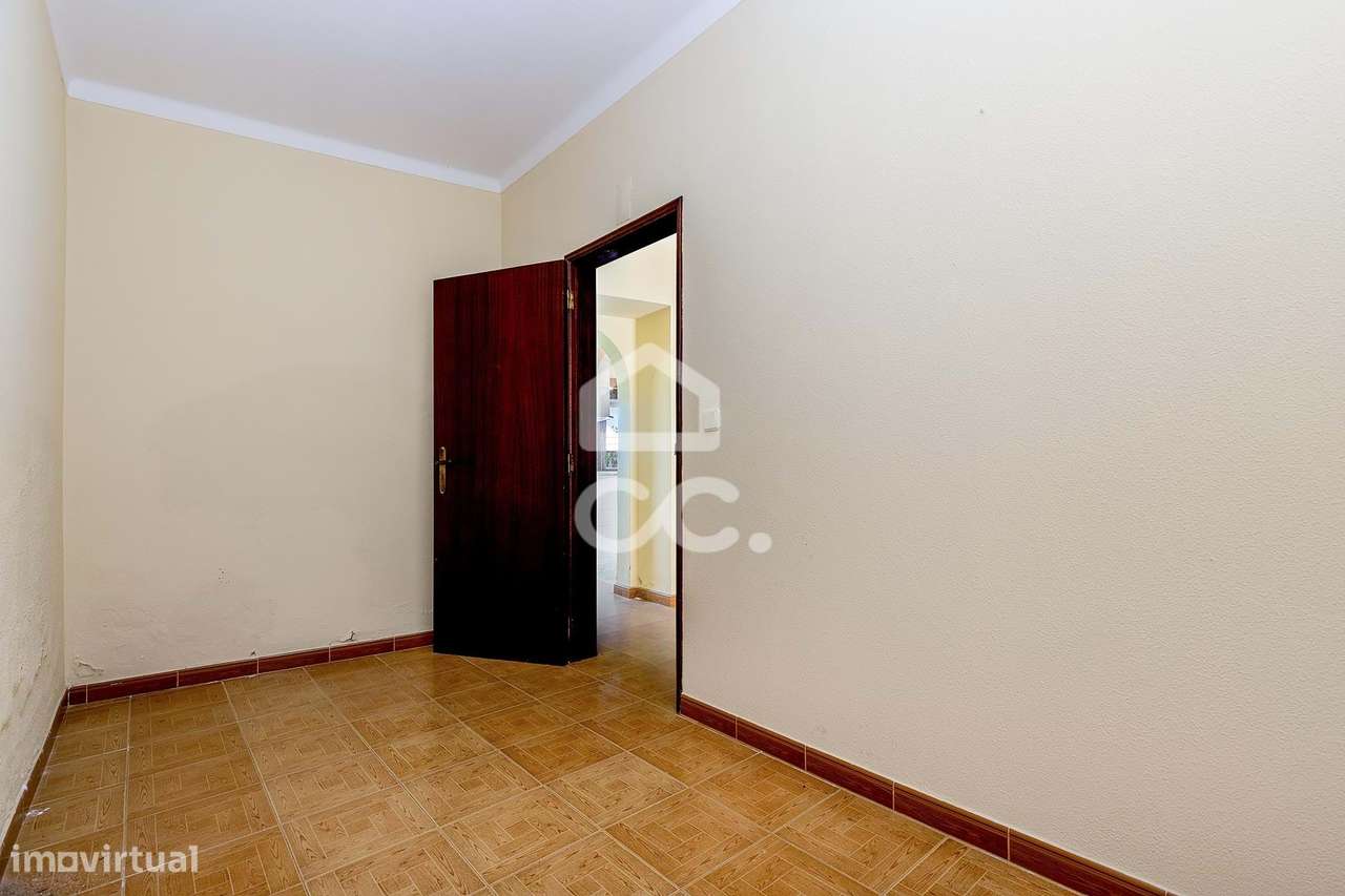 Moradia T2 de Rés do Chão c/ Terreno de 347 m² | S. Miguel de Machede,-9