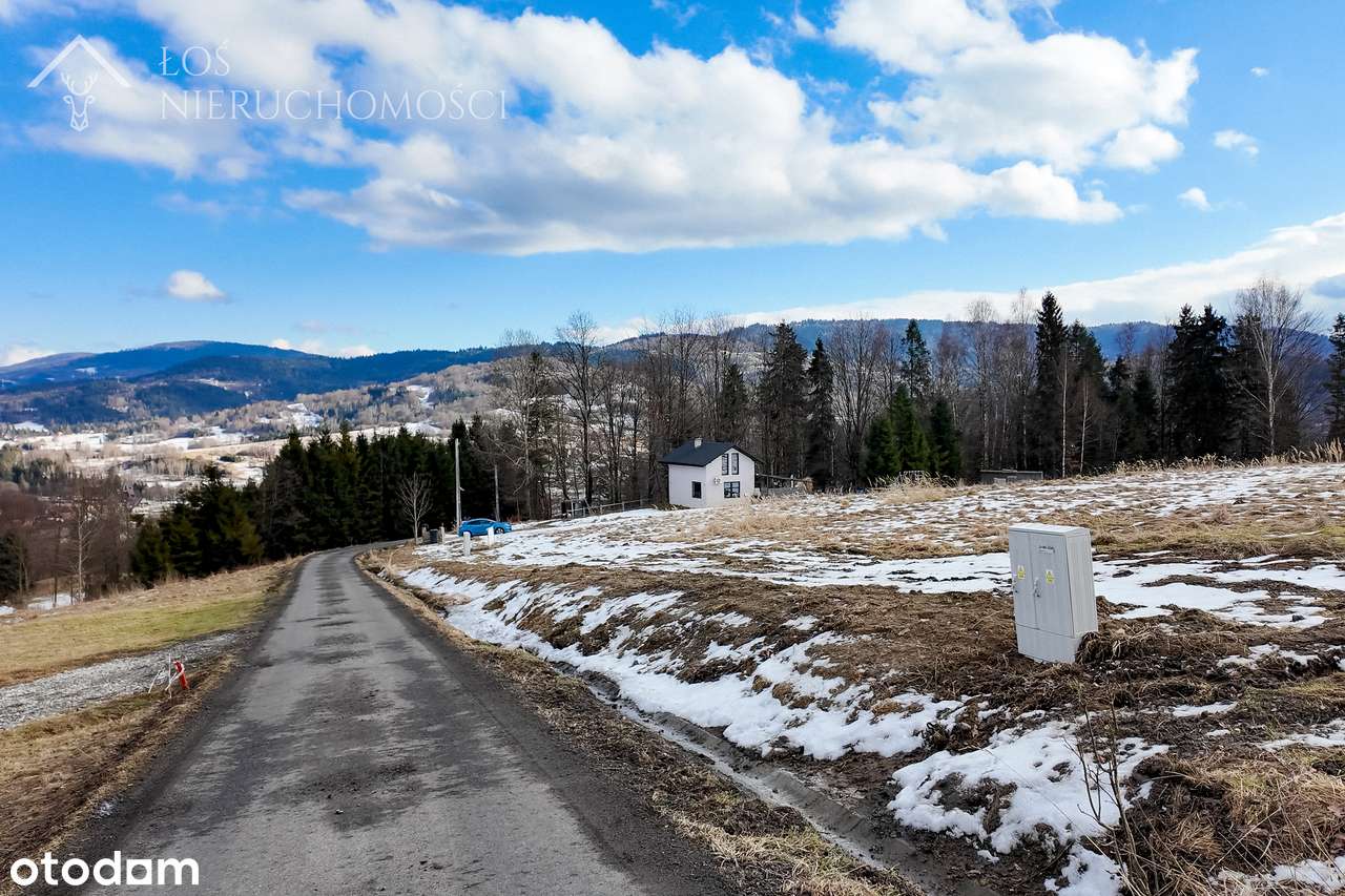 Działka z doskonałym dojazdem. Jeleśnia - nieruchomość inwestycyjna-0