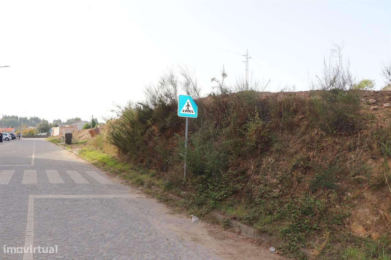 Lote de Terreno  Venda em Lustosa e Barrosas (Santo Estêvão),Lousada - Grande imagem: 5/13