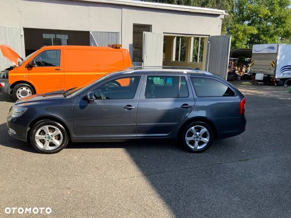 Skoda Octavia 1.8 TSI 4x4 Ambiente - 2