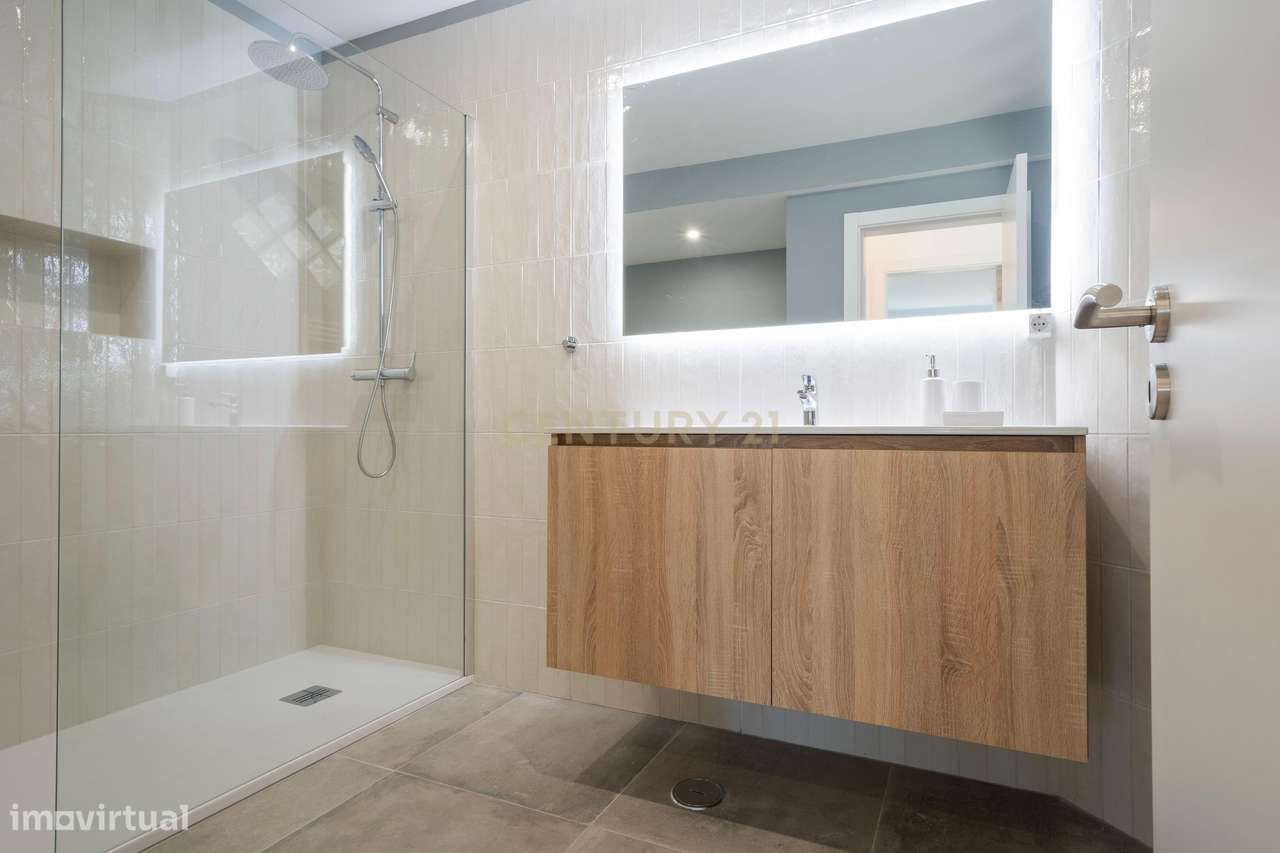 Se sempre sonhou viver em cima da praia, este é o seu futuro lar! - Grande imagem: 5/14